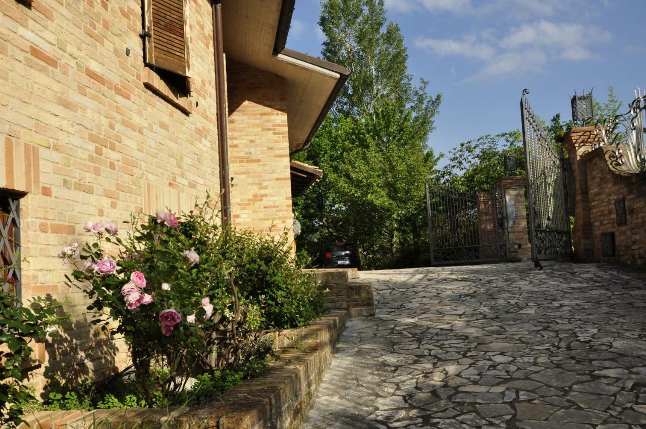 Luci Sui Monti Bed & Breakfast Sarnano Dış mekan fotoğraf
