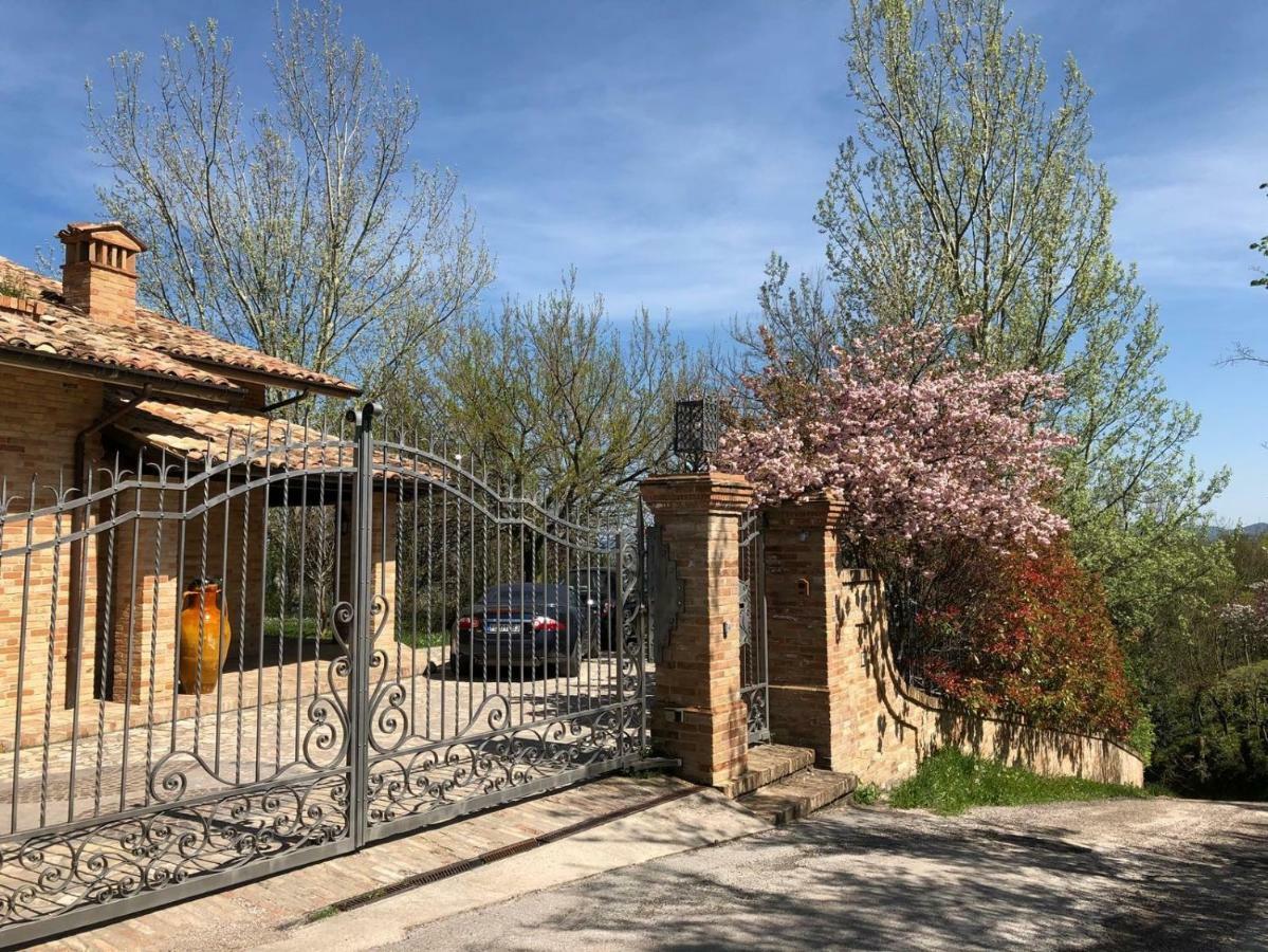 Luci Sui Monti Bed & Breakfast Sarnano Dış mekan fotoğraf
